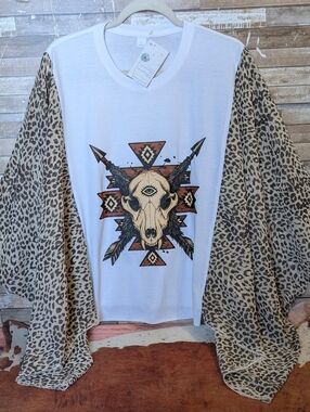 New Handcrafted Boho Southwestern Bull W Leopard Print Bat Winged Sleeves